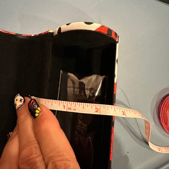 Dolce and Gabbana Case and Box - Picture 8 of 10